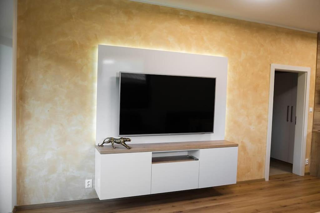 Ubytovani V Beskydech - Apartman Patrik Челадна Экстерьер фото